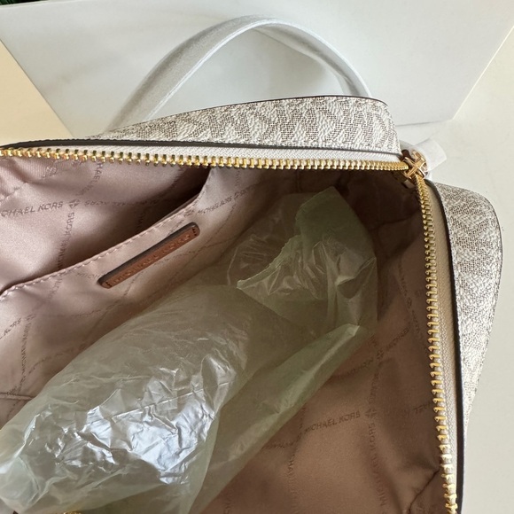 NWT Michael Kors authentic - Picture 7 of 8